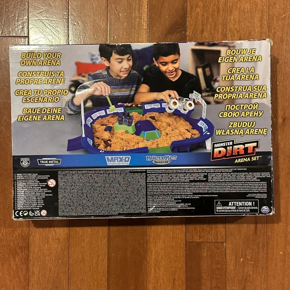 Monster Jam Gears and Galaxies‎ Max D VS Monster Mutt Special Edition Arena New